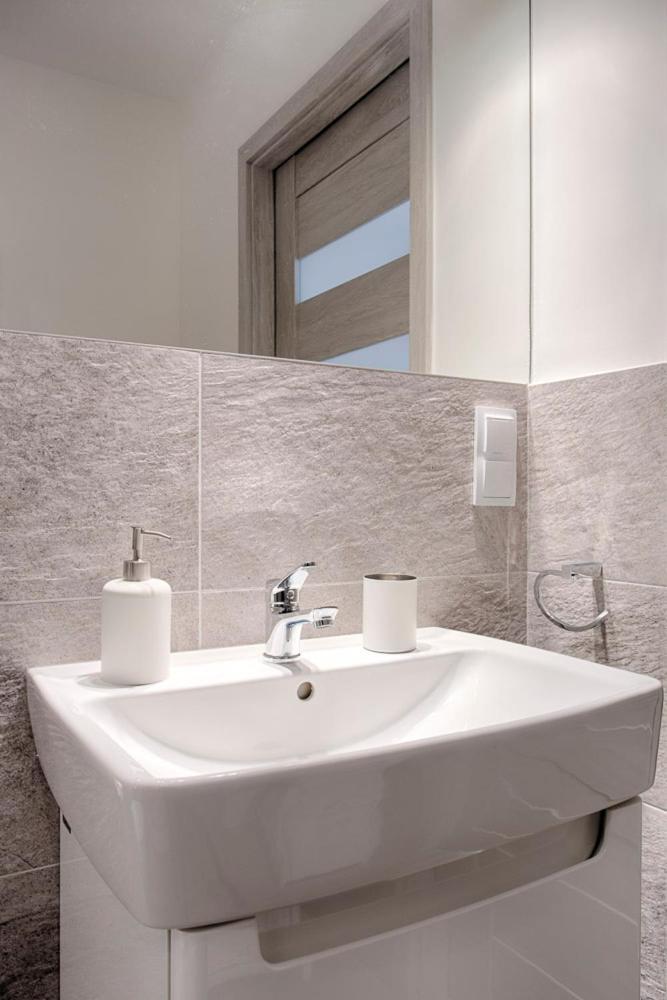 Tyzenhauz Apartments Piwna Street Красков Екстериор снимка